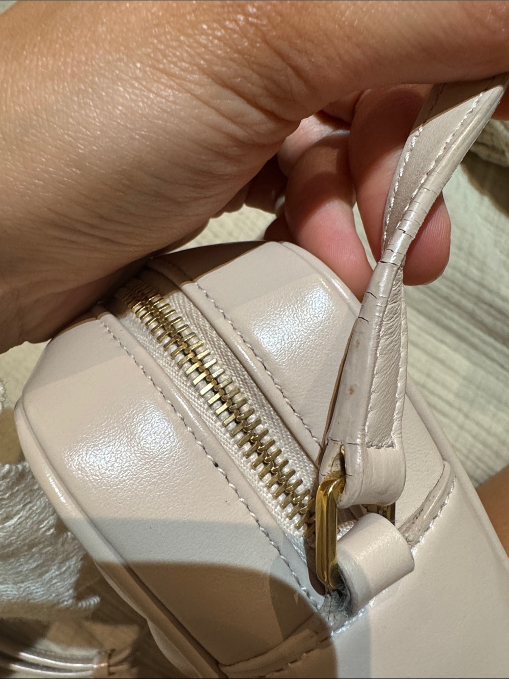 Yves Saint Laurent nude Quilted Lou Camera Bag with Tassel - Picture 13 of 17